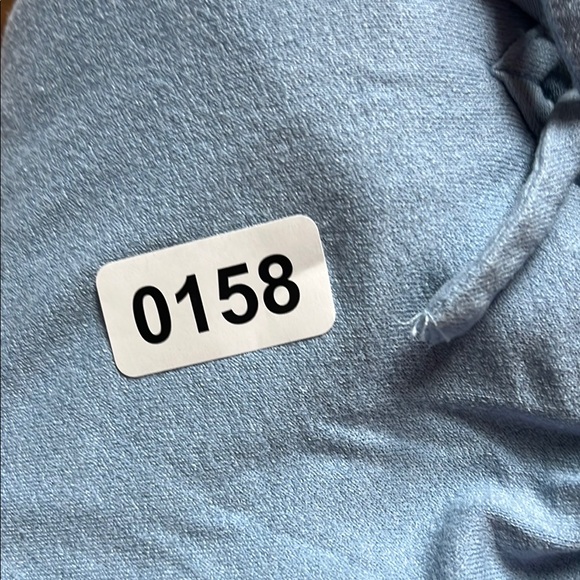 Iris Light Blue Off-Shoulder Top Size Large - Picture 7 of 7